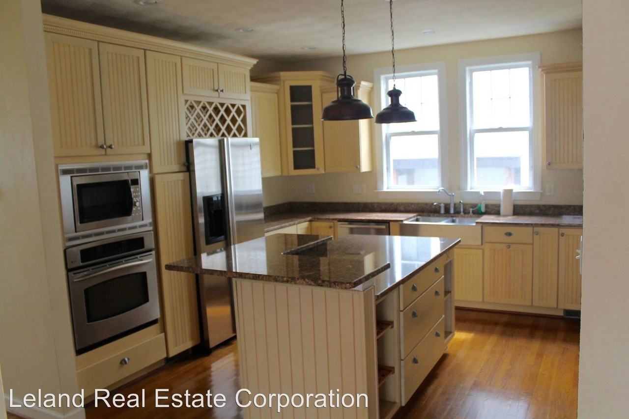 10 Caribbean Ave - Photo 2 of 26