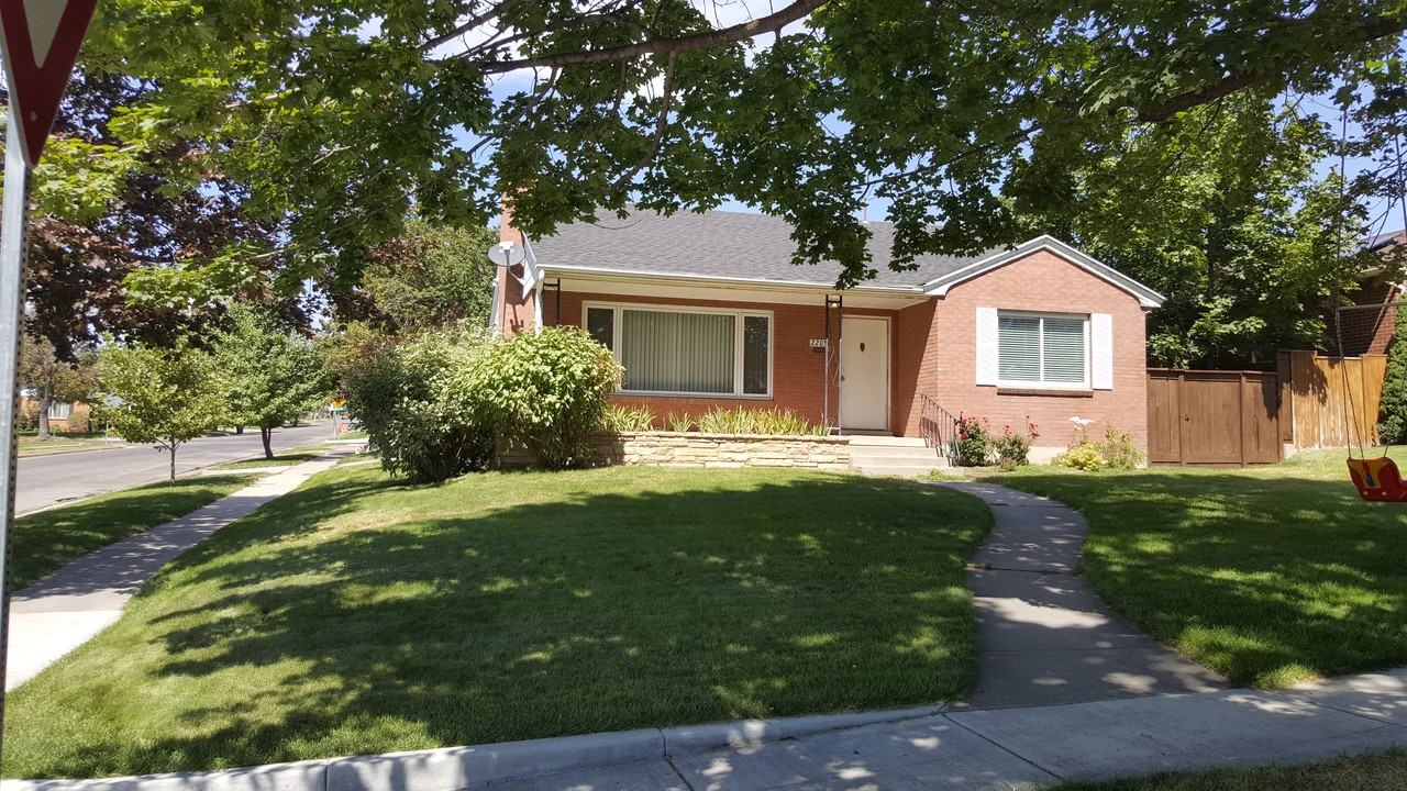 2205 Emerson Ave - Photo 2 of 22