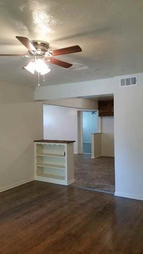 1505 Ridgeview St - Photo 3 of 12