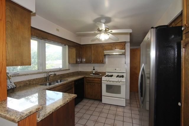 2426 Park Ave - Photo 2 of 14