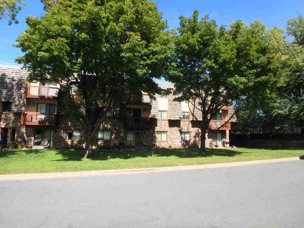 Gauvette Park Apartments - Photo 2 of 8