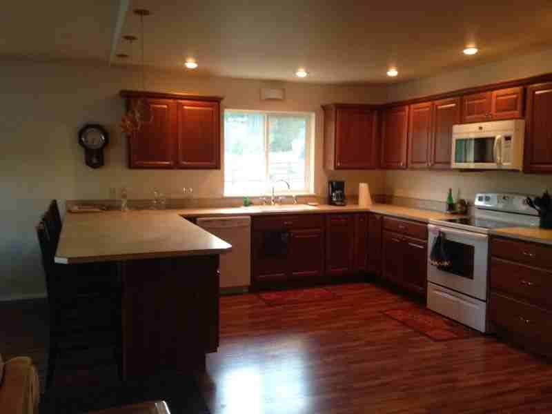 81 Neil Ln - Photo 2 of 9