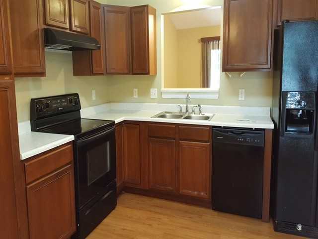 3401 Winterwood Dr - Photo 3 of 10