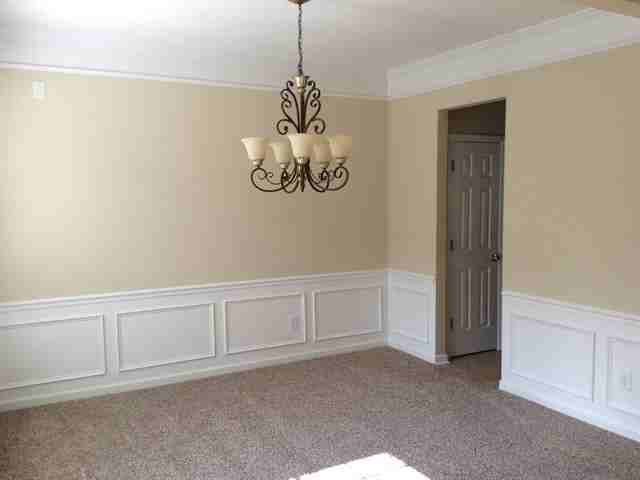 4488 Fairport Ct - Photo 3 of 10