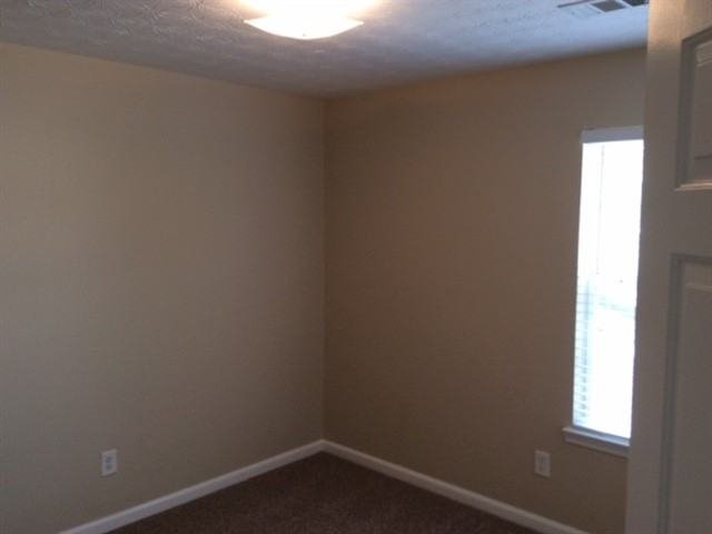 409 Kirkland Dr - Photo 2 of 8