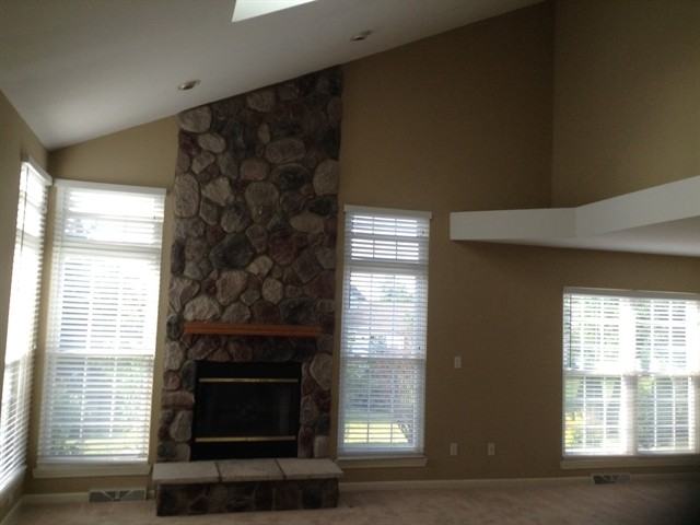 846 Kingston Ct - Photo 2 of 9