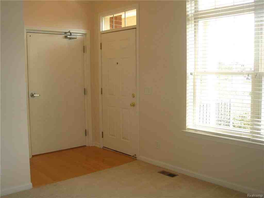 1468 Devon Ln - Photo 2 of 14