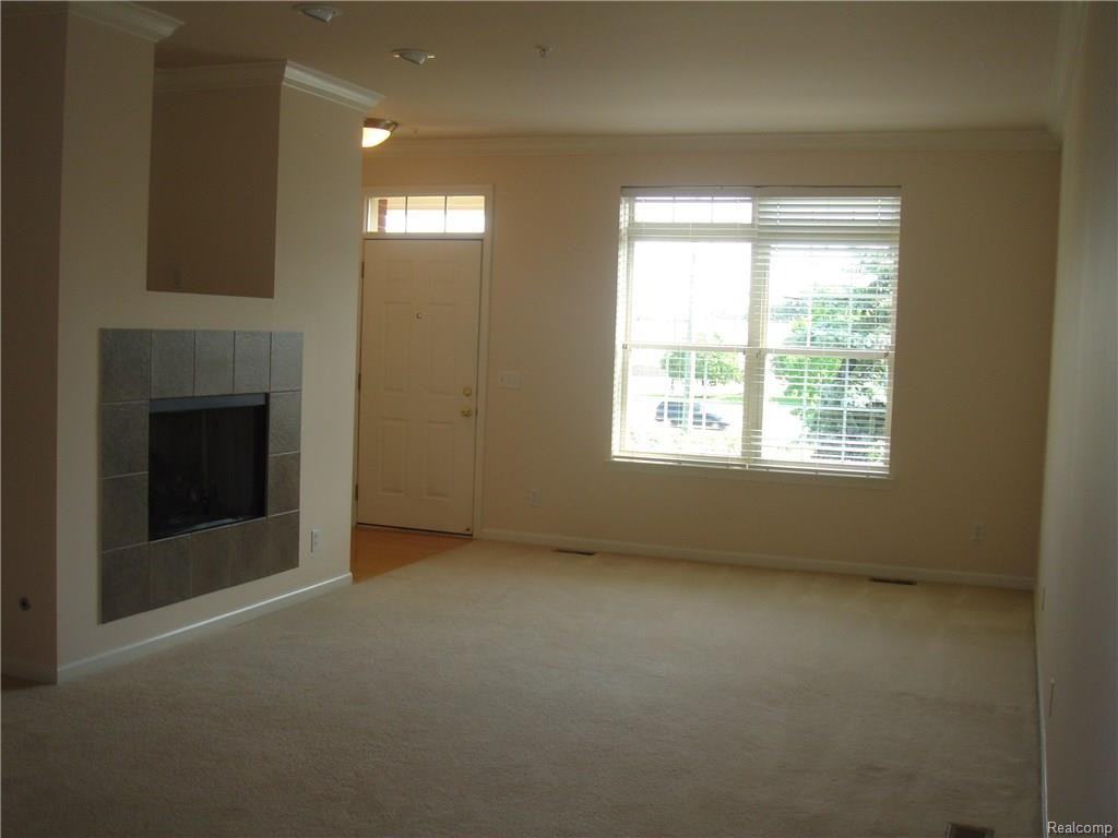 1468 Devon Ln - Photo 3 of 14