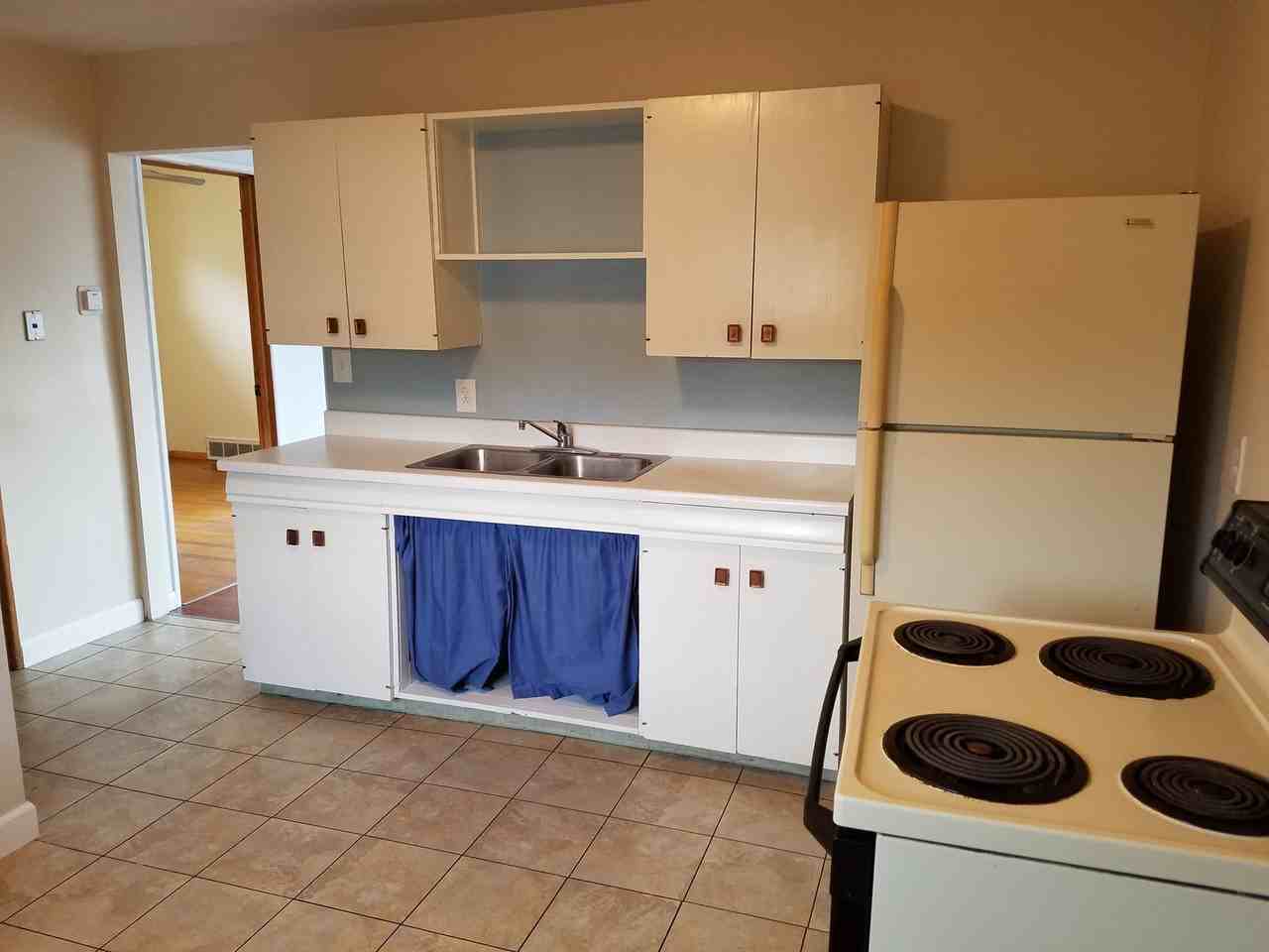 202 Indiana Avenue West #1/2 - Photo 3 of 8