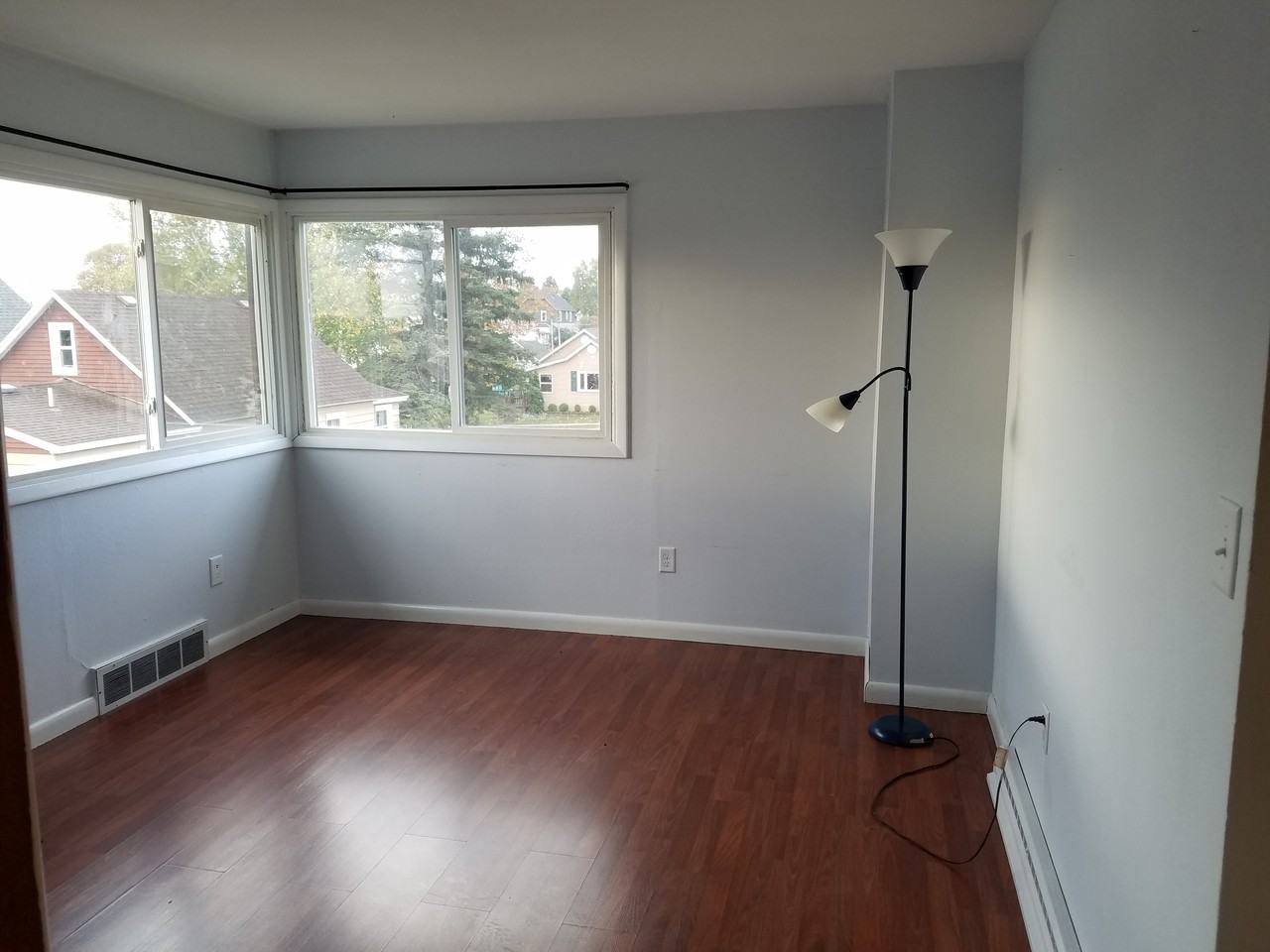 202 Indiana Avenue West #1/2 - Photo 2 of 8