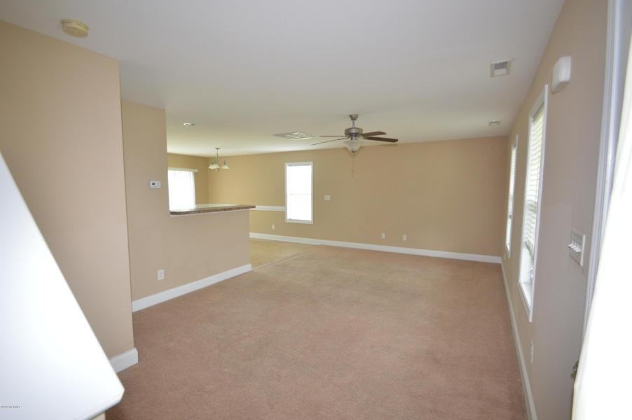 107 Dallas Drive - Photo 3 of 31