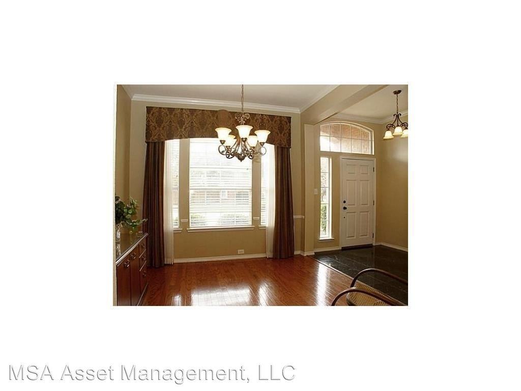 1220 Sonoma Dr - Photo 2 of 13