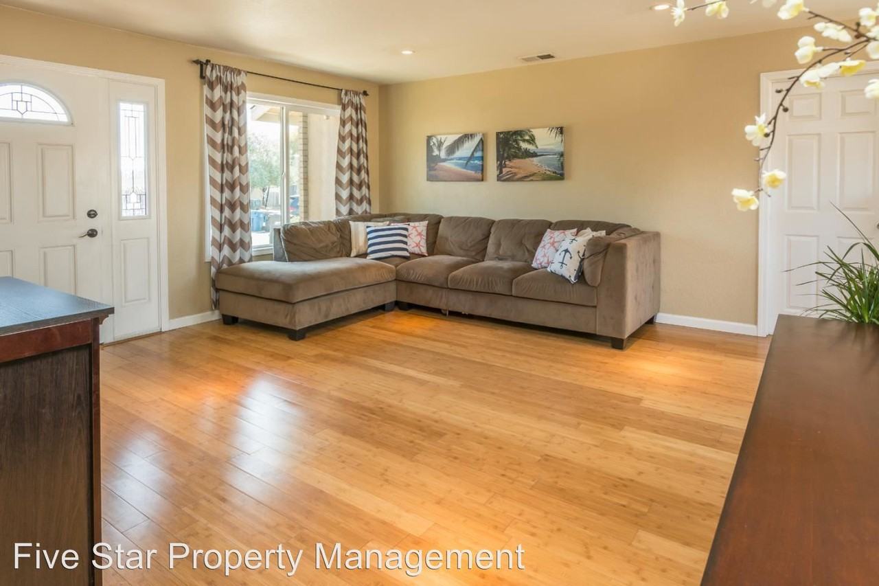 144 Brig Ct - Photo 3 of 9