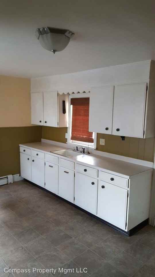 2961 Main St - Photo 2 of 11