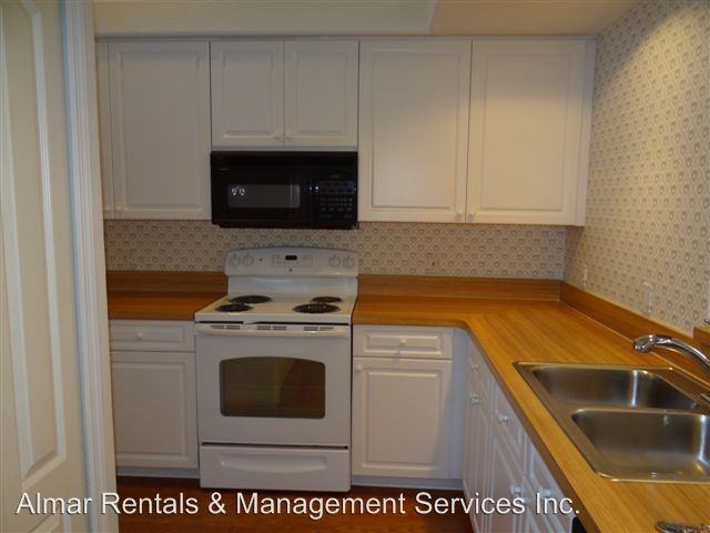 12643 SW Kingsway Cir - Photo 2 of 10