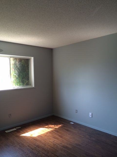 2305 39 Avenue Northwest - Photo 2 of 8