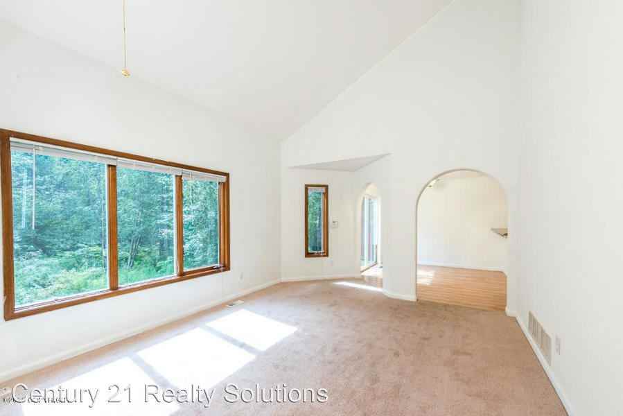 17720 Beaujolais Dr - Photo 3 of 8