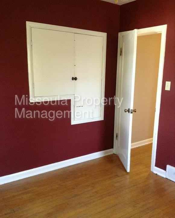 1201 S 4th St W - Photo 2 of 4