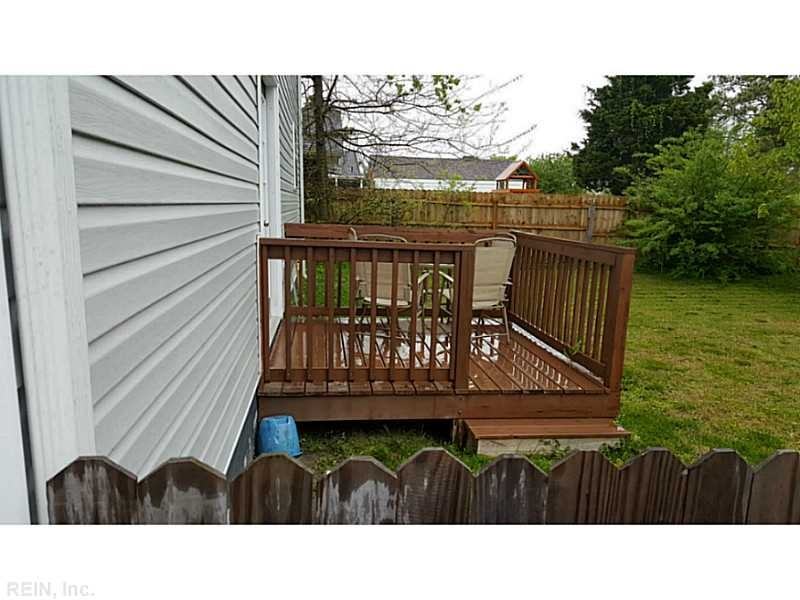 812 Johnstons Rd - Photo 3 of 18