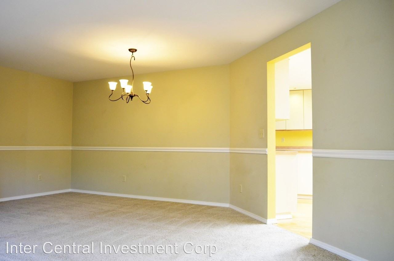 9419 Points Dr NE - Photo 3 of 18