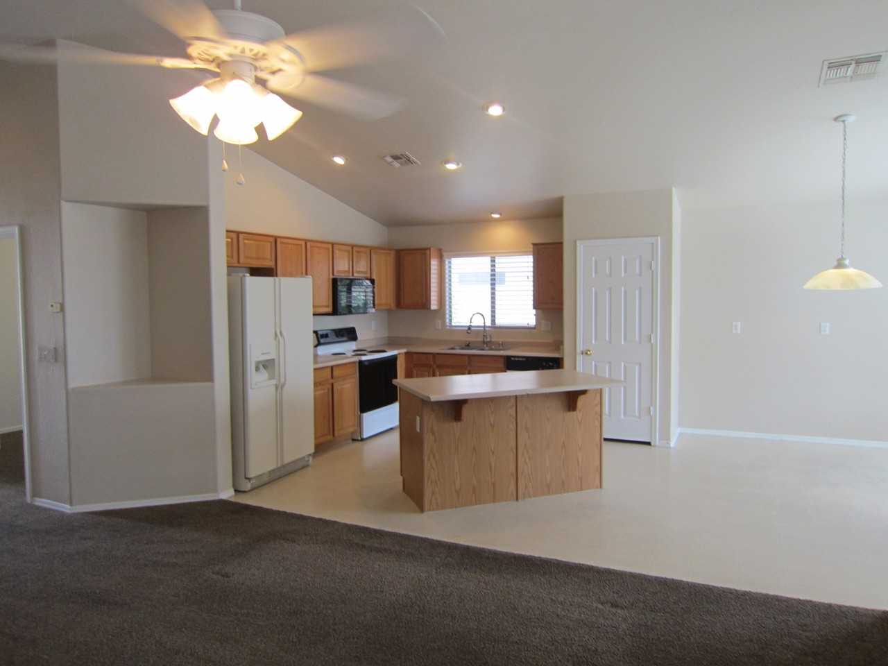 5161 W Vista Ave - Photo 3 of 10