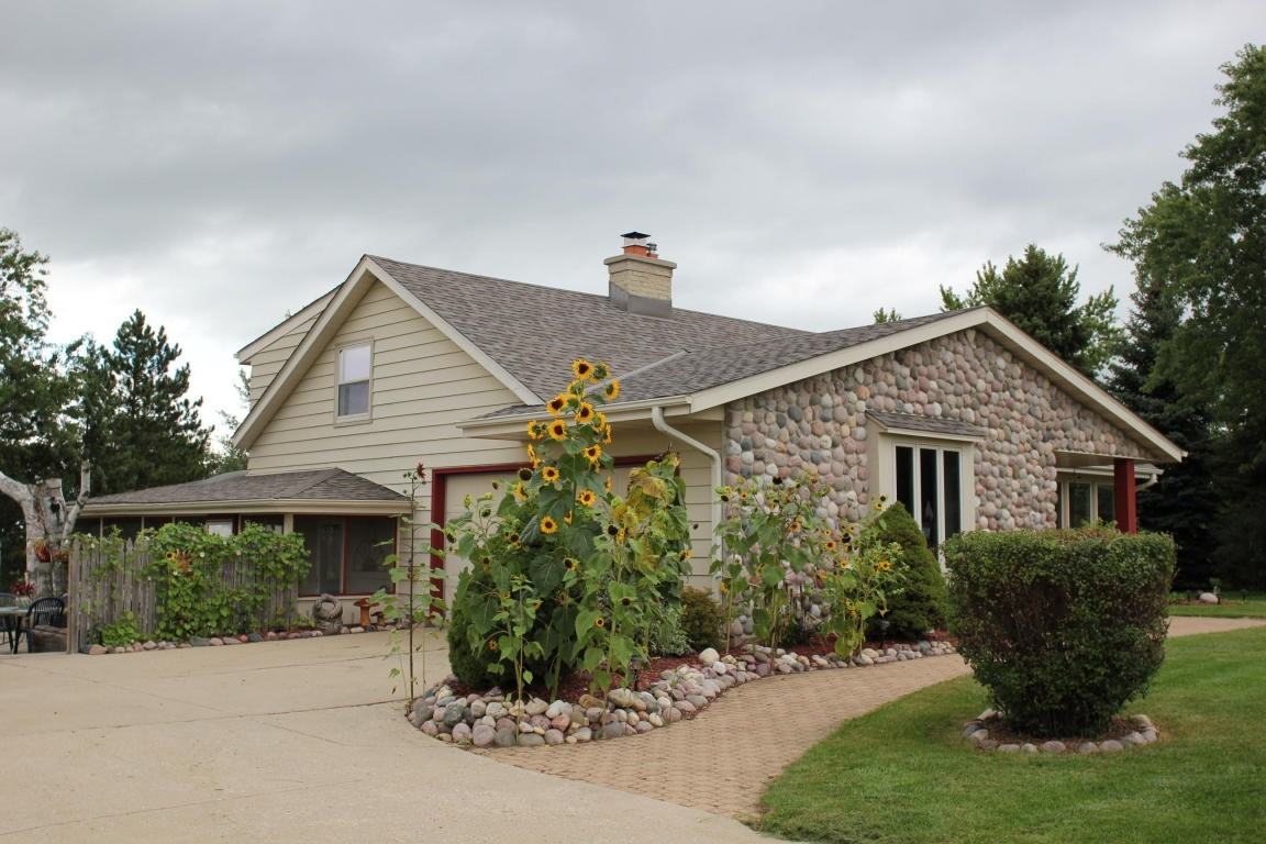 1540 Golden Dr - Photo 2 of 24