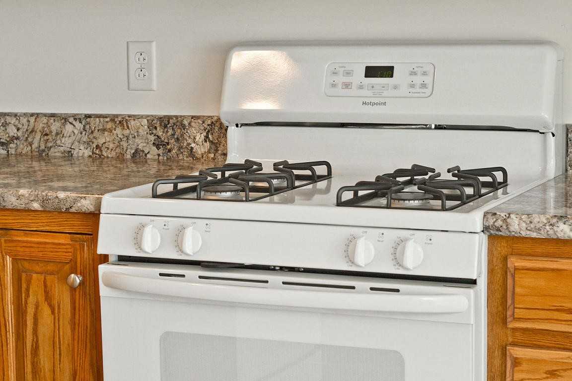 637 E Fulton St - Photo 2 of 44