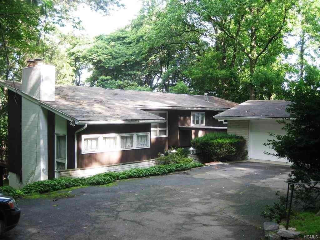 498 Winding Rd N - Photo 2 of 20