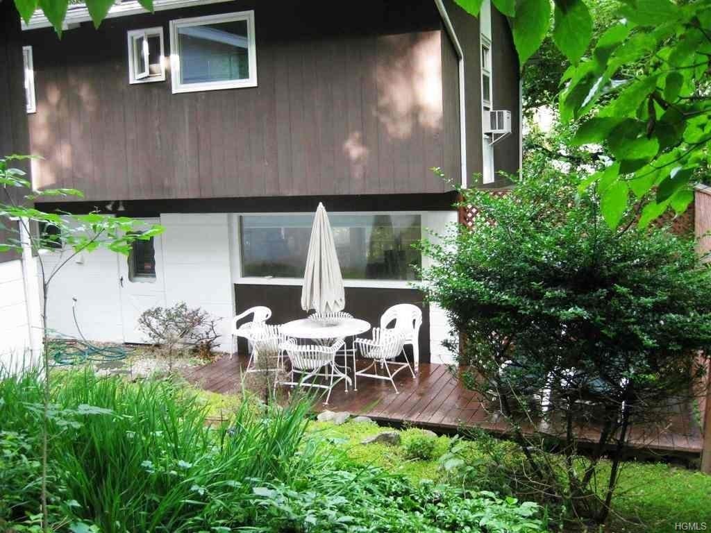 498 Winding Rd N - Photo 3 of 20