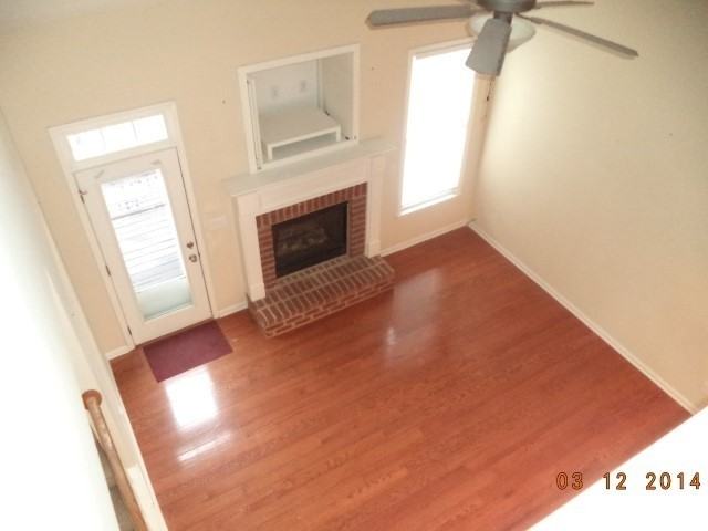 133 Market Ln - Photo 2 of 15