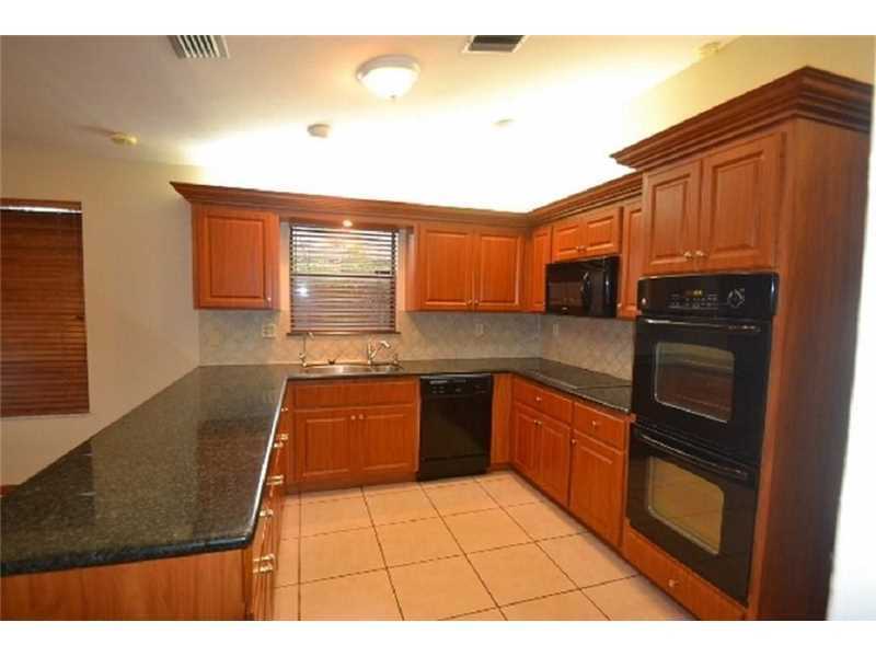 11710 South Island Road - Photo 2 of 10