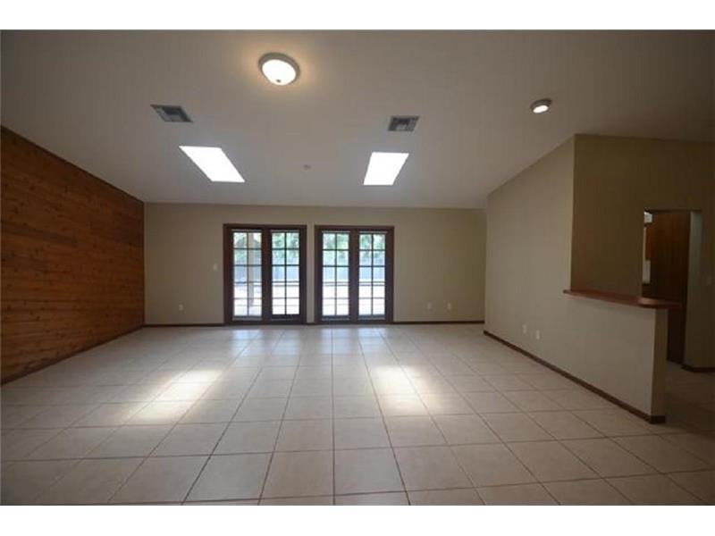 11710 South Island Road - Photo 3 of 10