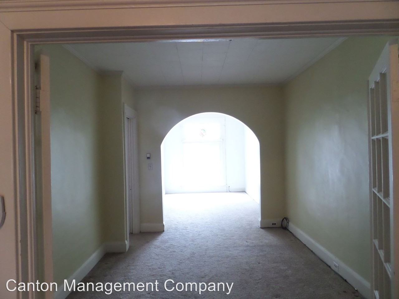 909 S Conkling St - Photo 3 of 18