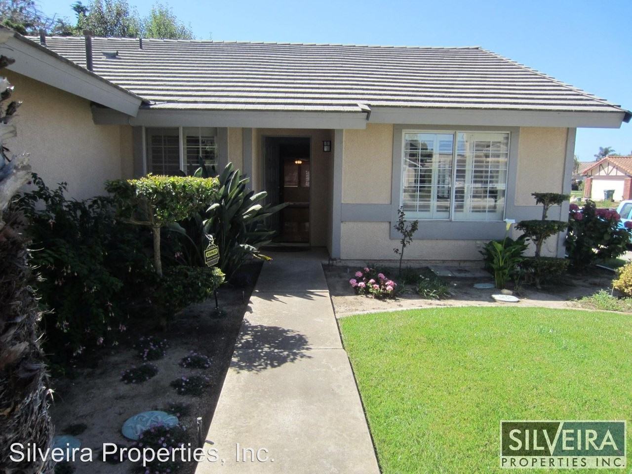 4918 Surf Bird Ln - Photo 2 of 33