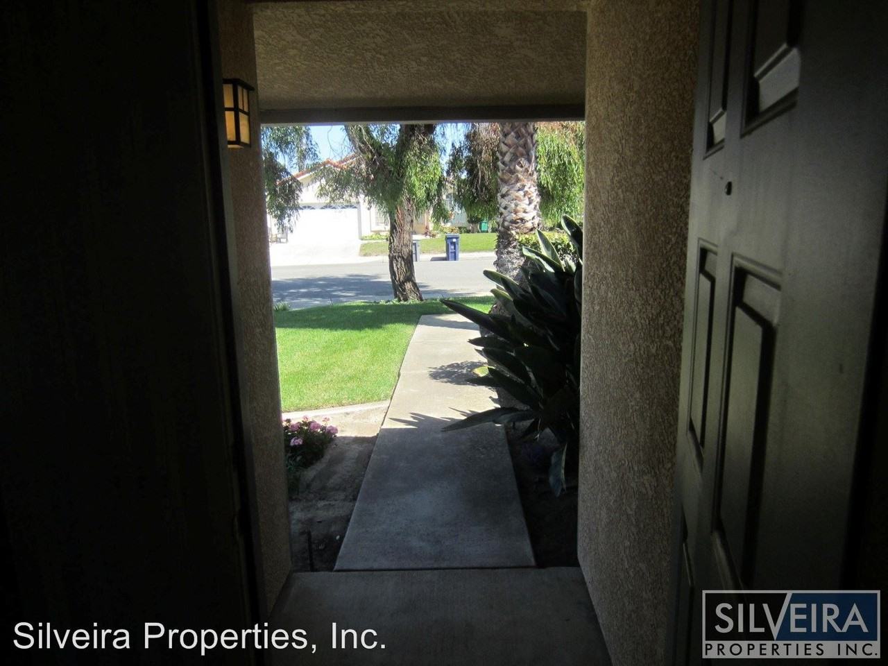 4918 Surf Bird Ln - Photo 3 of 33