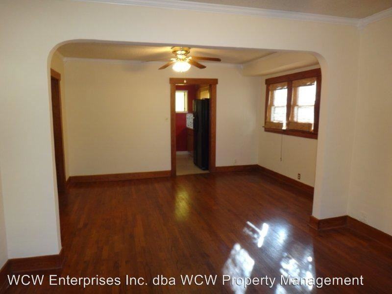 722 SW Medford Ave - Photo 2 of 12