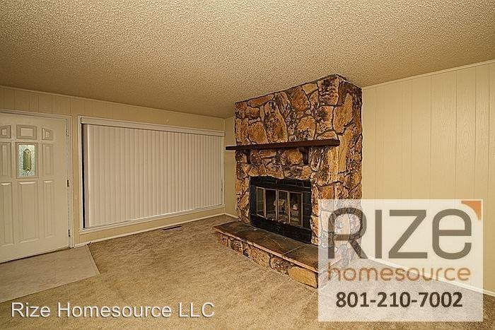 1074 American Beauty Dr - Photo 3 of 17