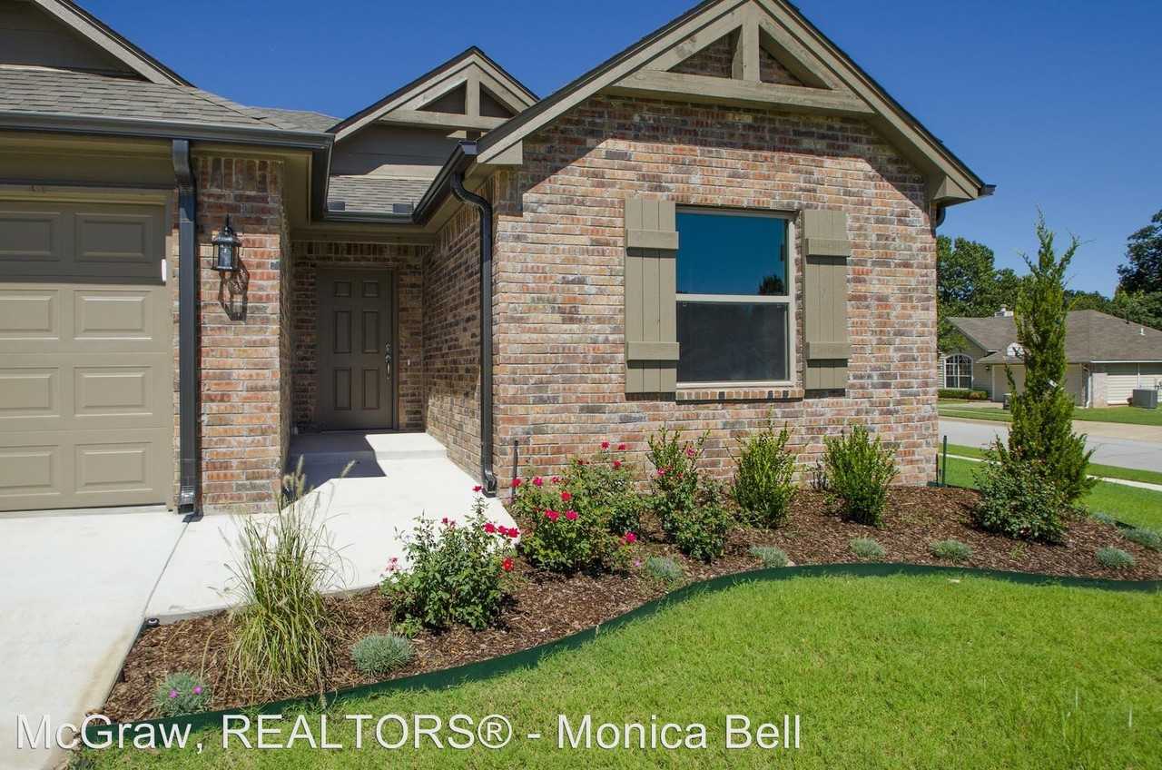 2402 W Little Rock Pl - Photo 2 of 25