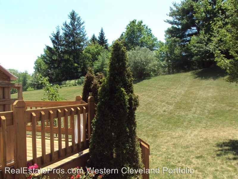 3342 Shelly Dr - Photo 3 of 34