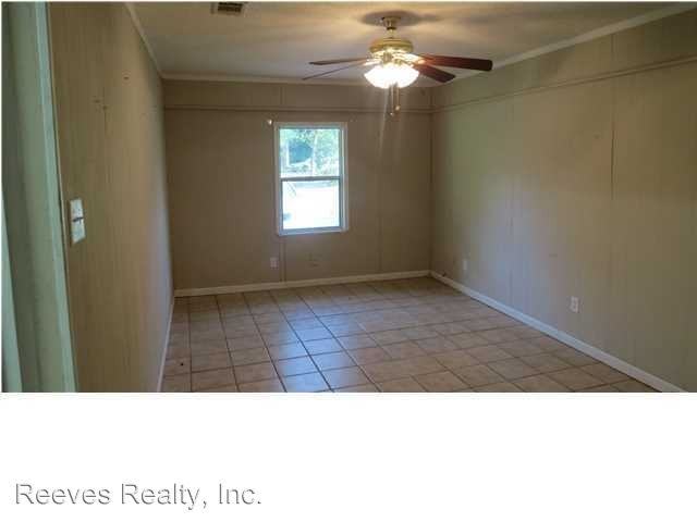 1354 Driftwood Dr N - Photo 3 of 8