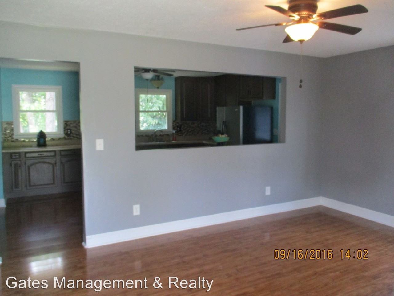 263 E C Jones Dr - Photo 3 of 12