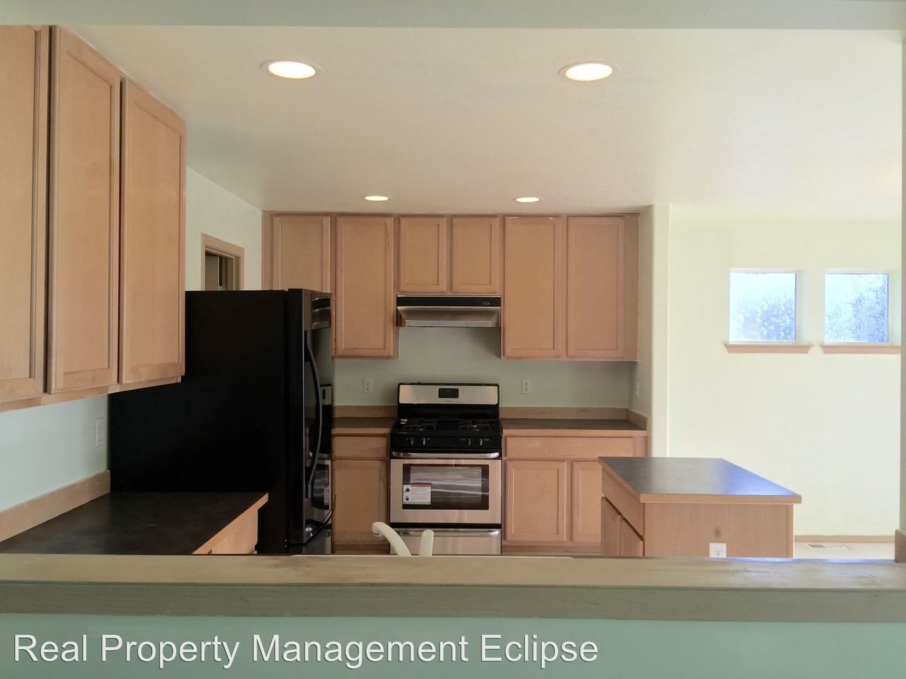 153 Glennwood Pl NE - Photo 3 of 14