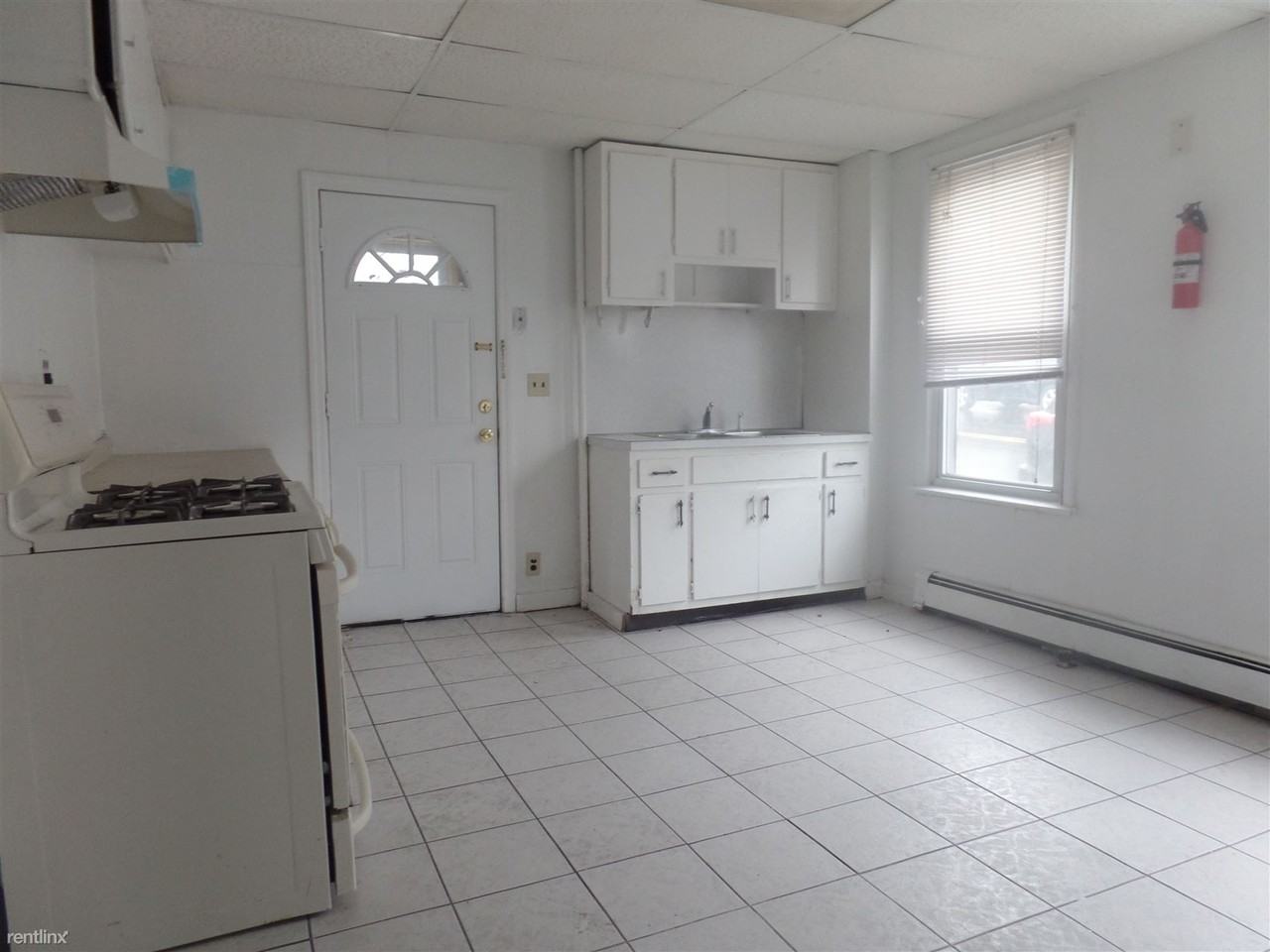 15 Brown Ave - Photo 3 of 7