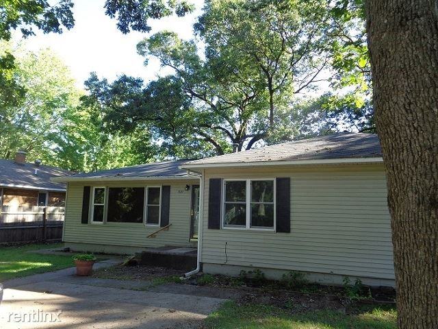 1519 Canterbury Ave - Photo 3 of 19