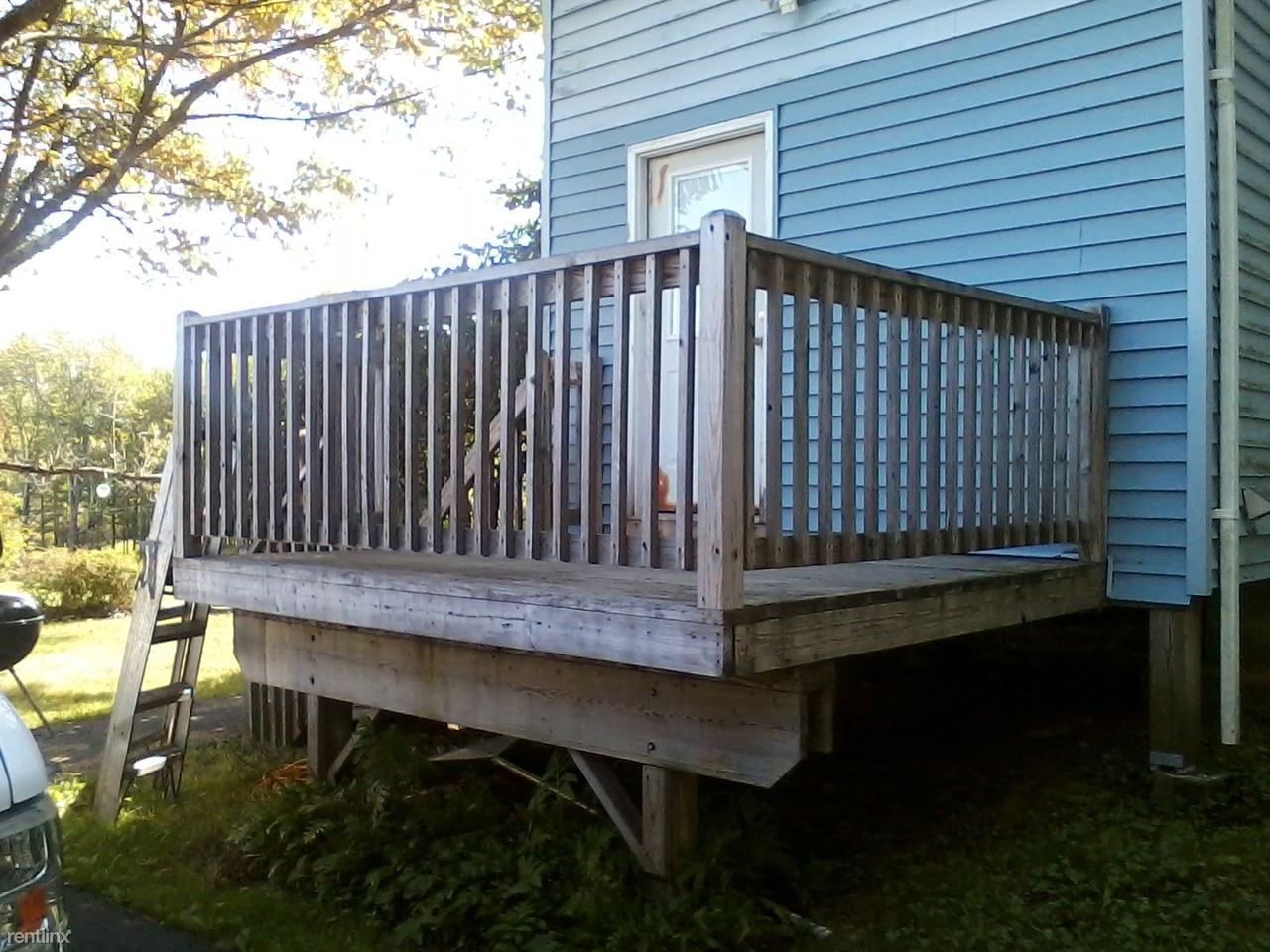 163 Carrier St - Photo 2 of 10