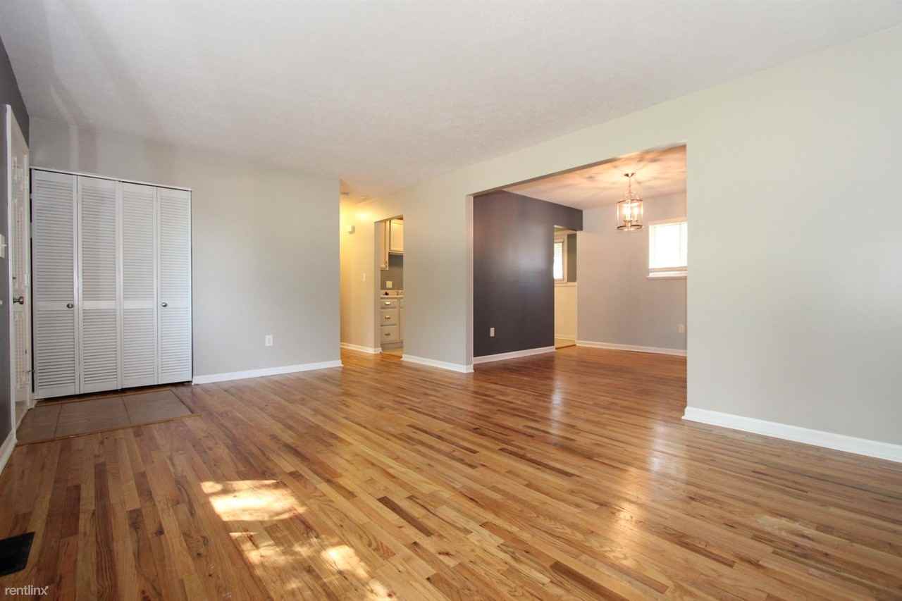 4475 Chesterfield Blvd NW - Photo 2 of 10