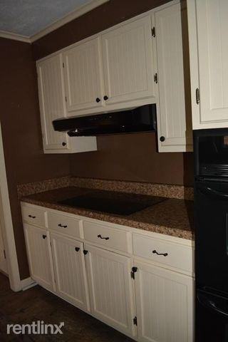 1202 Springdale Dr - Photo 3 of 22