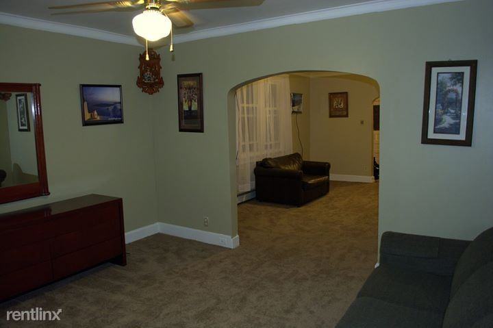 44 E Pine St - Photo 2 of 11