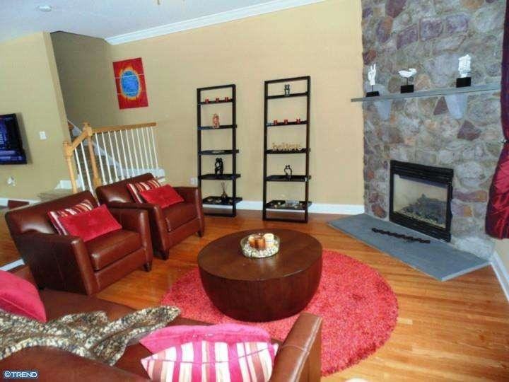 726 Hagner St - Photo 3 of 17