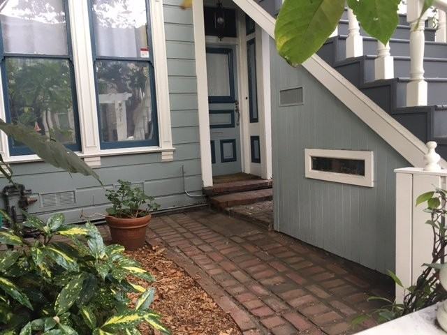1613 Baker St - Photo 2 of 13